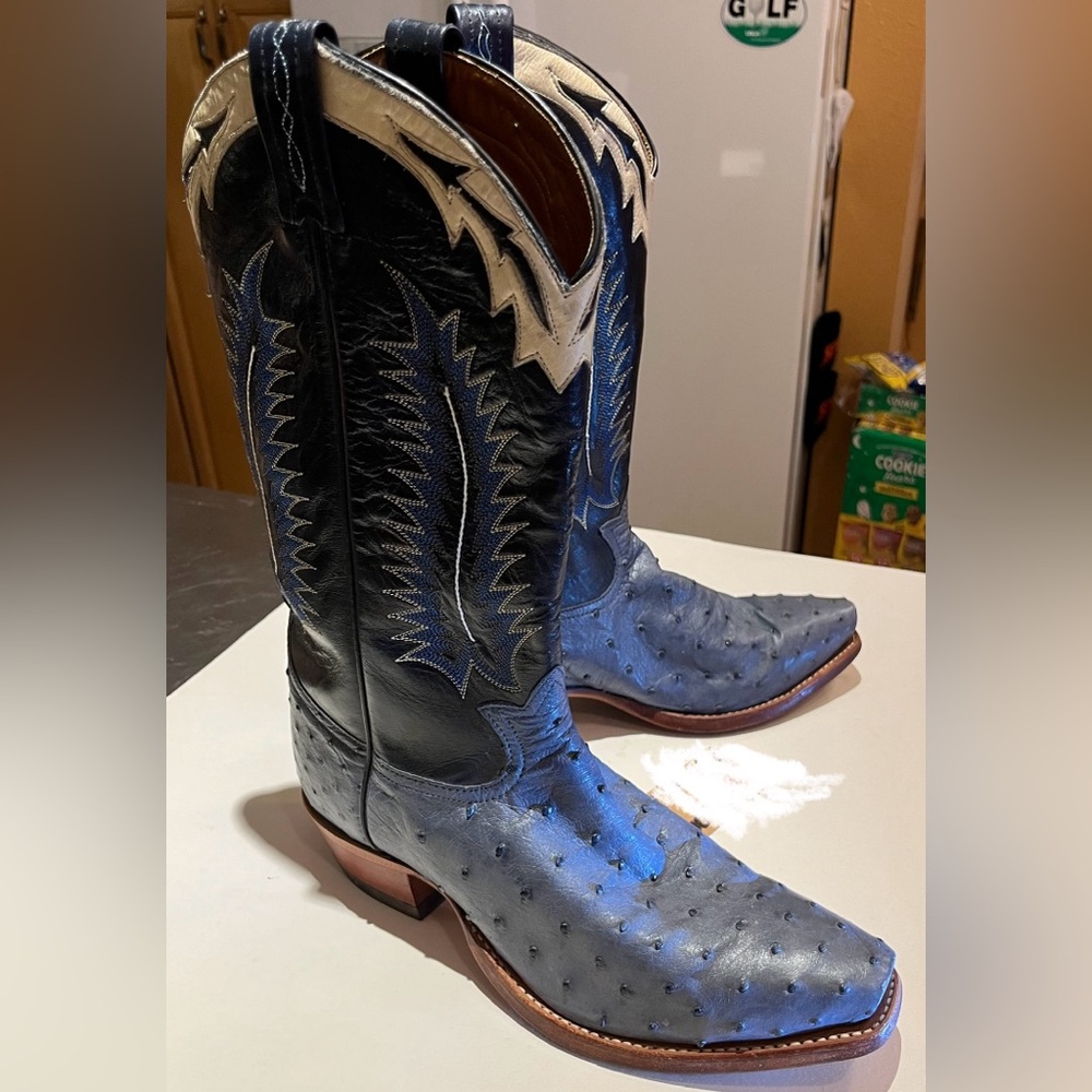 Men’s Tony Lama denim blue full quill ostrich 9EE/(9 1/2D)